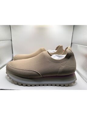 Blondo Lakelyn Sand Knit Water Resistant Slip on